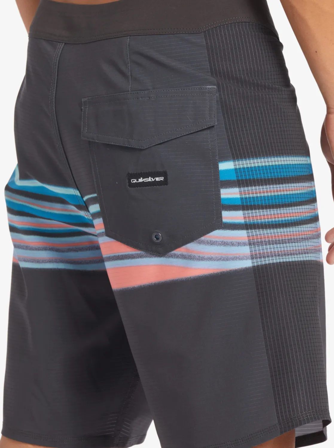 Quiksilver Highline Arch 19" Boardshorts Tarmac Hot