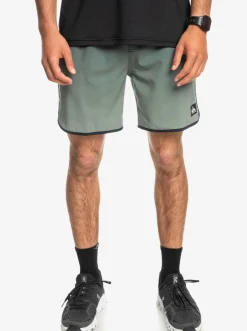 Quiksilver Omni Scallop 17