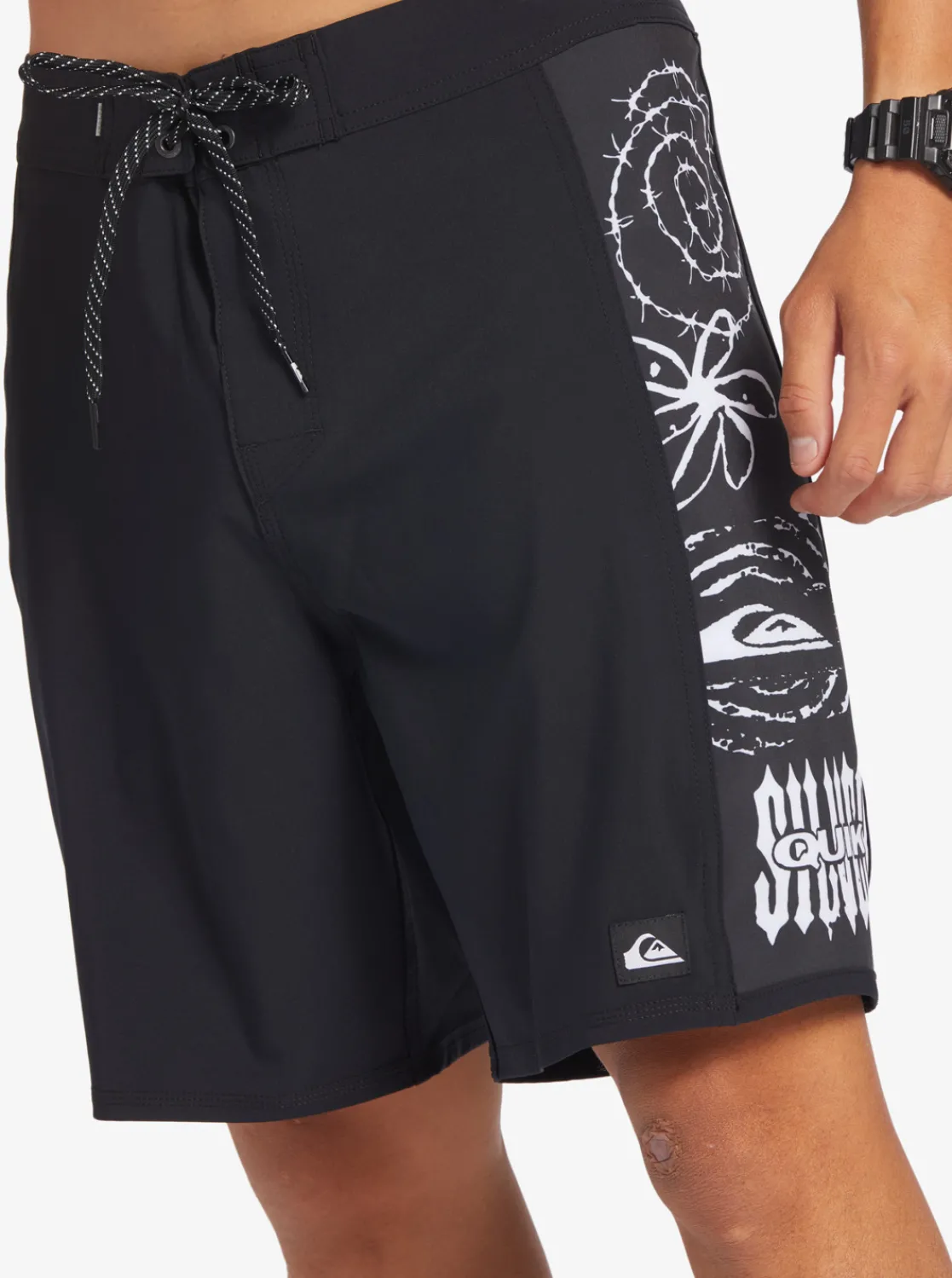 Quiksilver Surfsilk Arch 18" Boardshorts Black Flash Sale