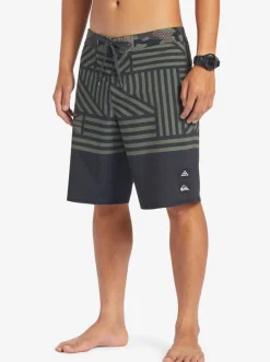 Quiksilver Surfsilk Hawaii Flag 20 20