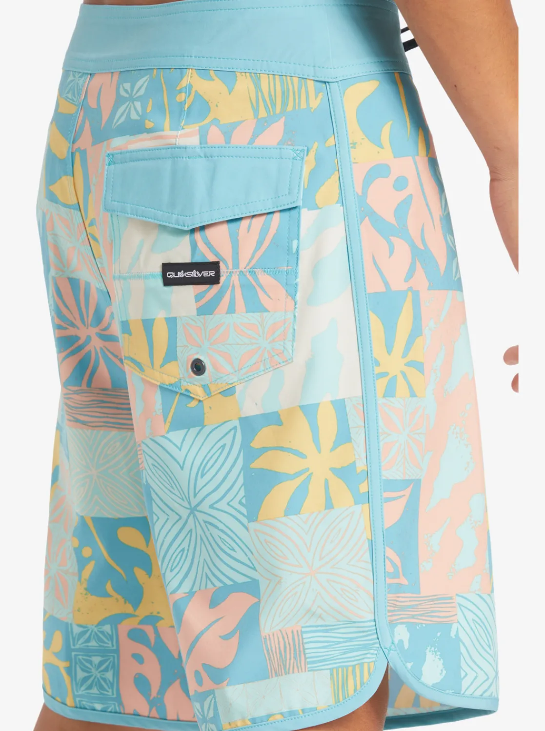 Quiksilver Surfsilk Hawaii Scallop 19 19" Boardshorts Reef Waters Shop