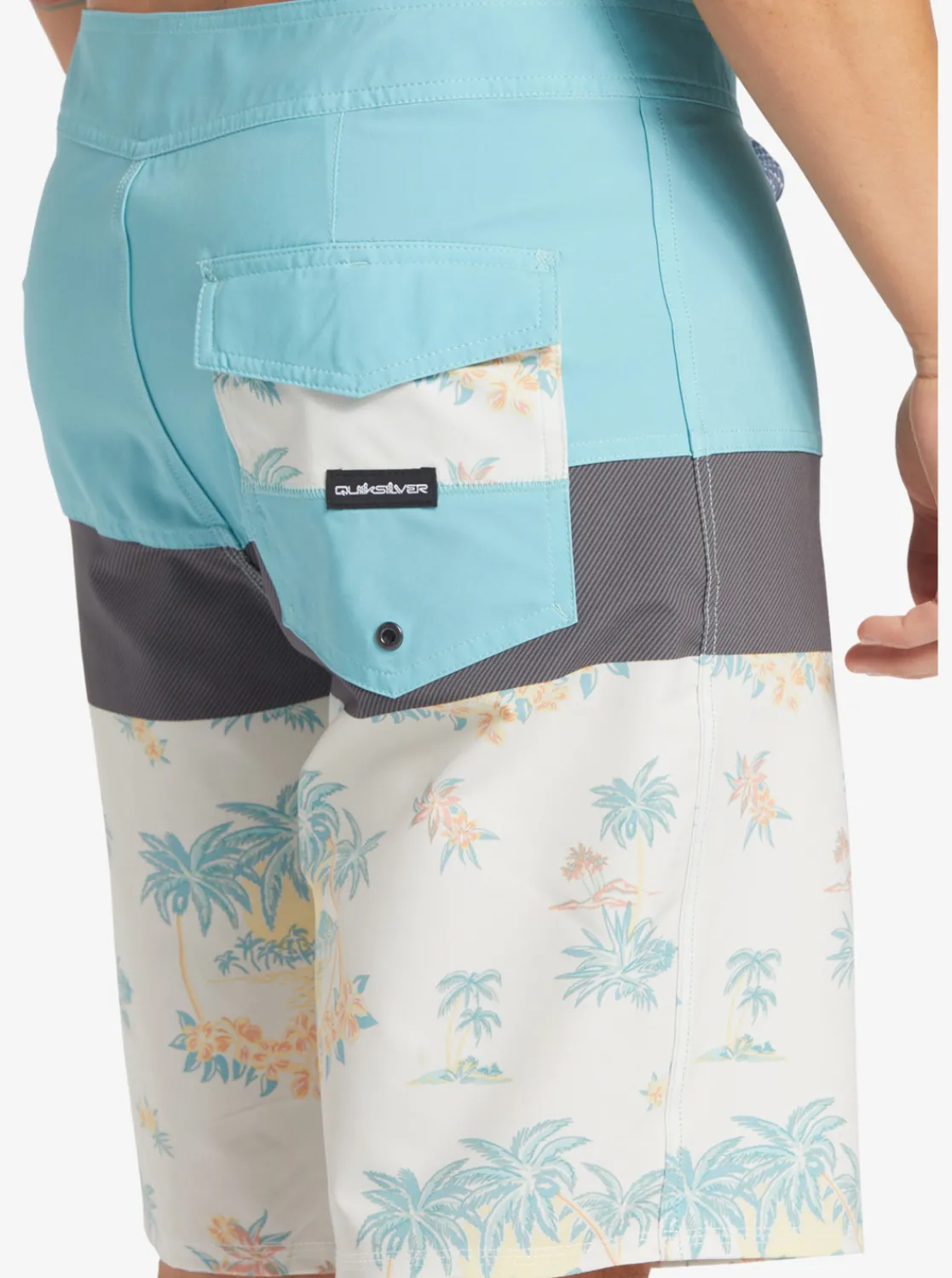 Quiksilver Surfsilk Panel 20" Boardshorts Snow White Palm Spritz Shop