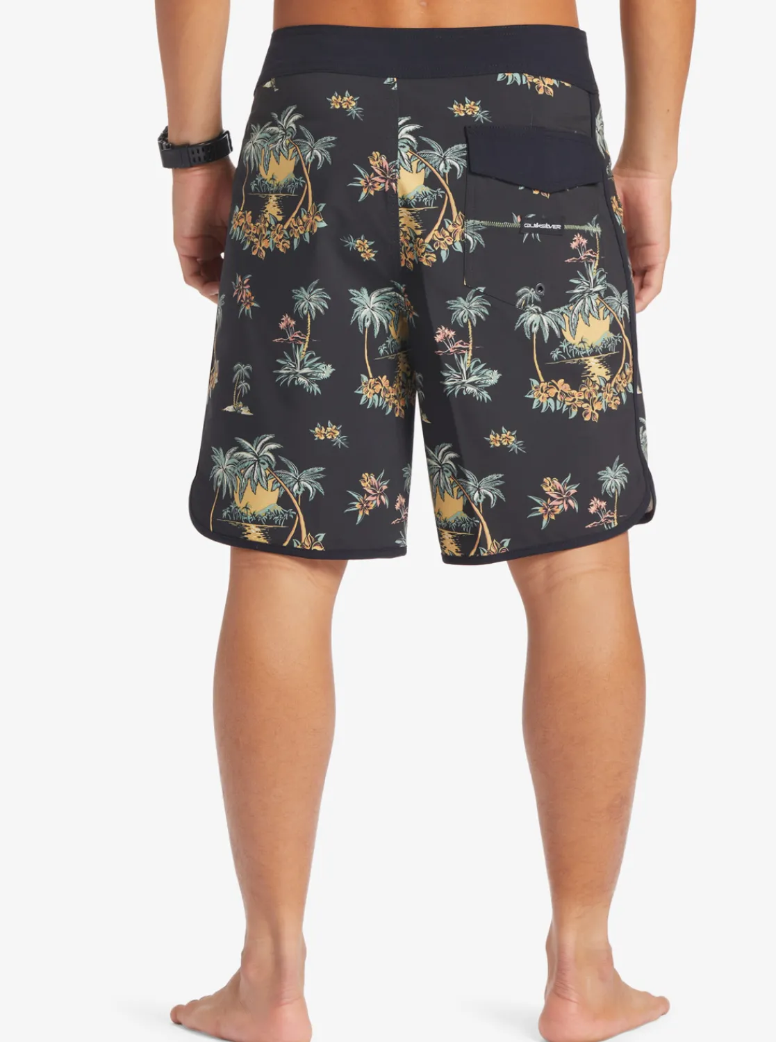 Quiksilver Surfsilk Scallop 19" Boardshorts Black Palm Spritz Clearance